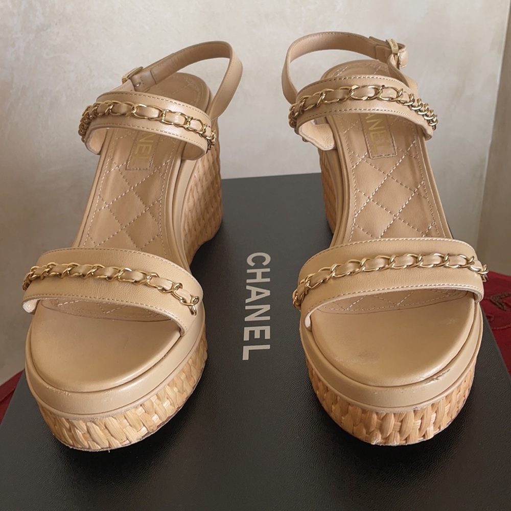 COPY - Chanel beige wedges w/ gold chain accent